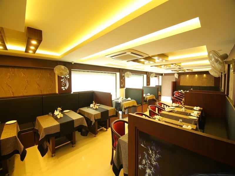 Hotel A J Park Alappuzha Екстериор снимка