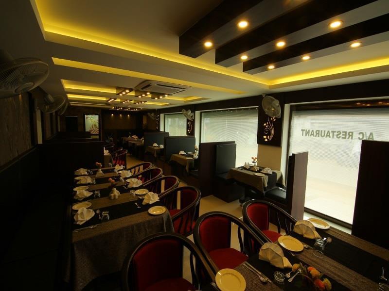 Hotel A J Park Alappuzha Екстериор снимка