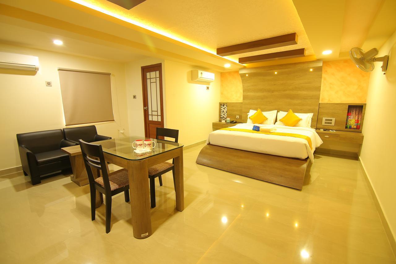 Hotel A J Park Alappuzha Екстериор снимка